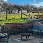 Casa vacanze Vale Lodge, Yanwath, Modern With Hot Tub And 10 Minute Drive To Ullswater