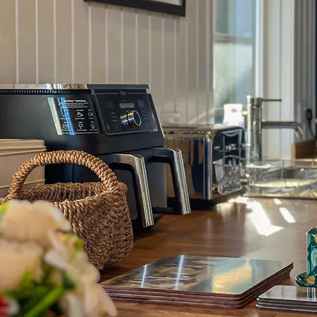 Дом отдыха Vale Lodge, Yanwath, Modern With Hot Tub And 10 Minute Drive To Ullswater Tirril