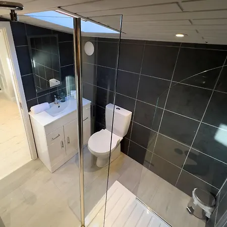 Vale Lodge, Yanwath, Modern With Hot Tub And 10 Minute Drive To Ullswater Tirril