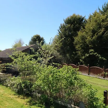 Vale Lodge, Yanwath, Modern With Hot Tub, Dog Friendly And 10 Minute Drive To Ullswater * Tirril