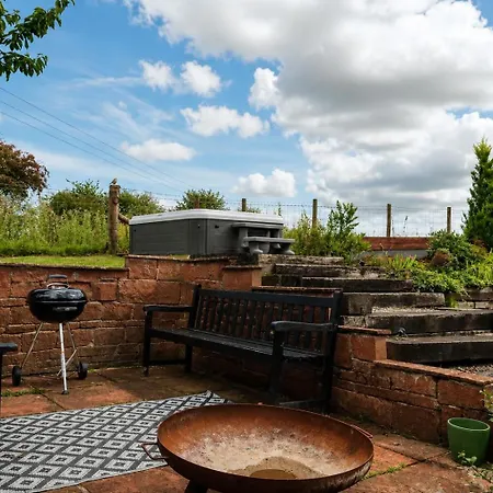 Vale Lodge, Yanwath, Modern With Hot Tub, Dog Friendly And 10 Minute Drive To Ullswater Дом отдыха *