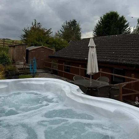 Vale Lodge, Yanwath, Modern With Hot Tub And 10 Minute Drive To Ullswater Nyaraló